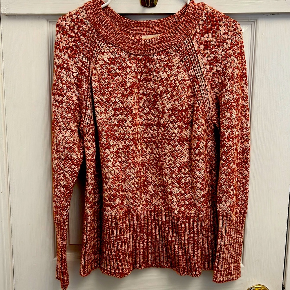 Universal thread sweater